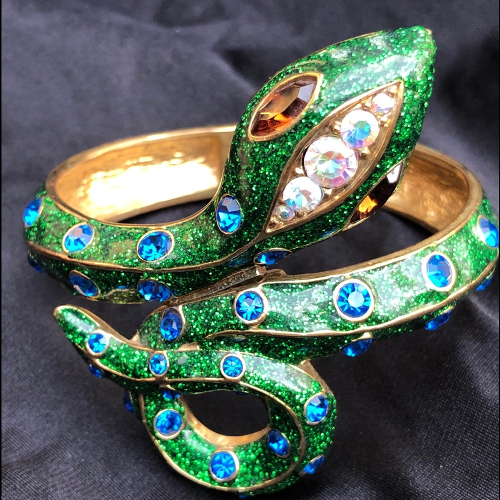 SALE‼️Betsey Johnson Glittery Green Snake Bracelet